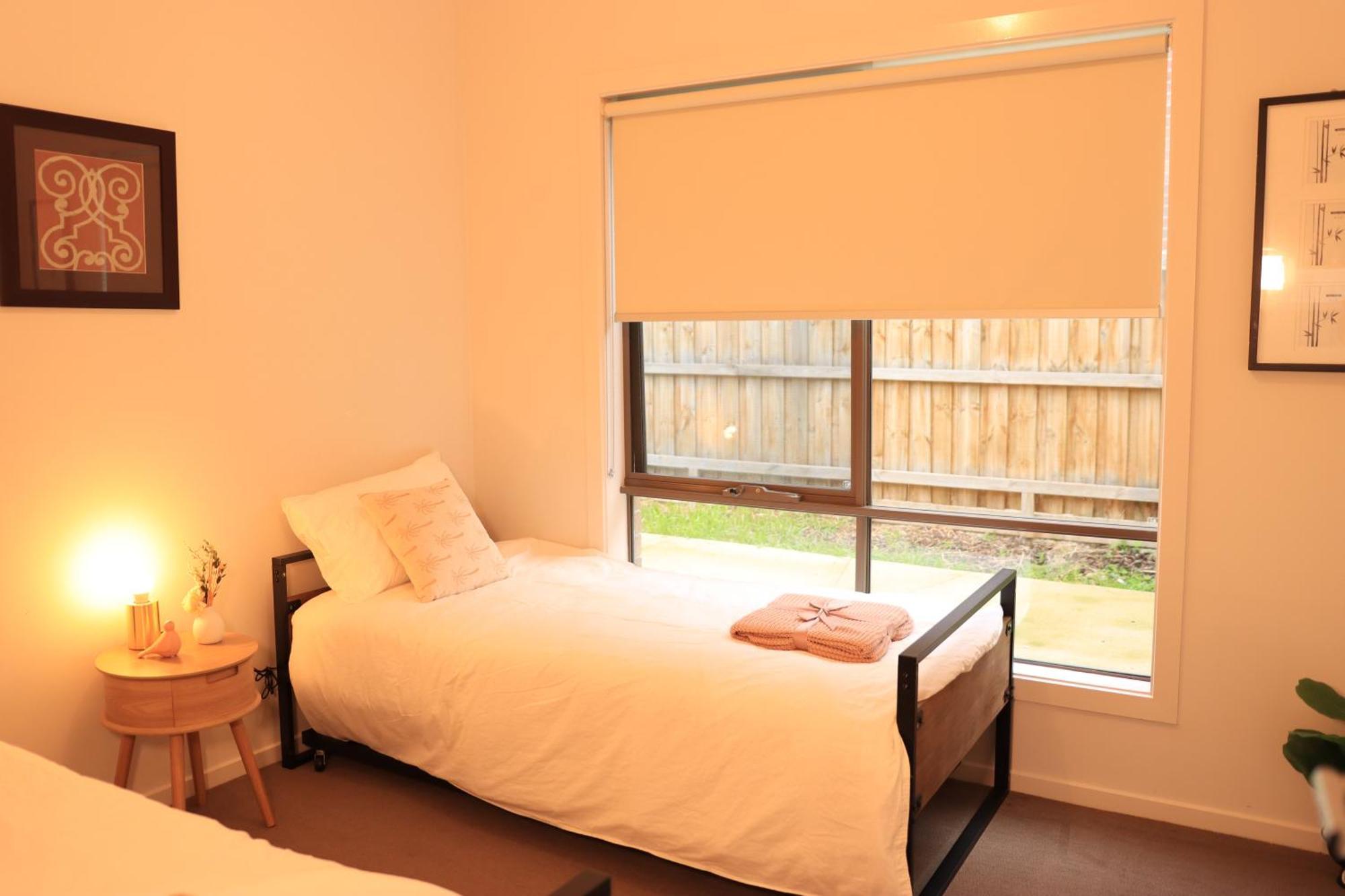 Melbourne Holiday House For 15 Peoples In Sanctuary Lake Point Cook Zewnętrze zdjęcie